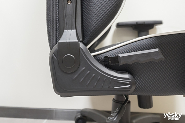 椅评测：全面升级带来极致体验开元棋牌安德斯特蜘蛛侠电竞(图6)